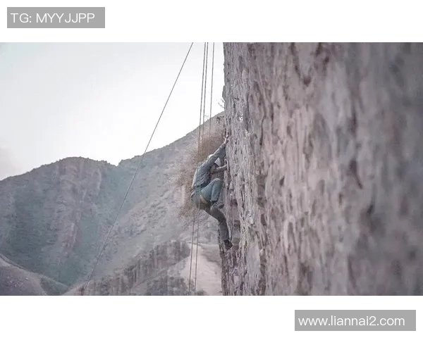 成都攀岩队技术对比深度解析与训练方法探讨 成都攀岩队技术对比深度解析与训练方法探讨