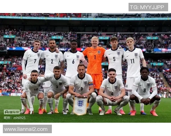 欧洲杯：英格兰队夺得冠军，荣耀归来！